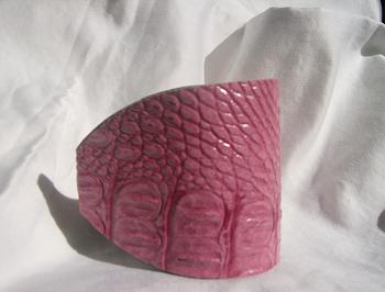 Pink gator embossed vinyl Heel Shield 